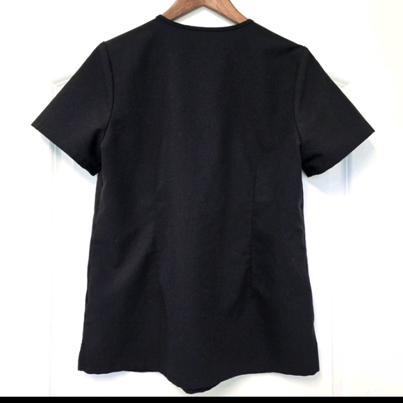 FIGS Technical Collection Black Scrub Top Size Medium No Front Pockets - Picture 2 of 4